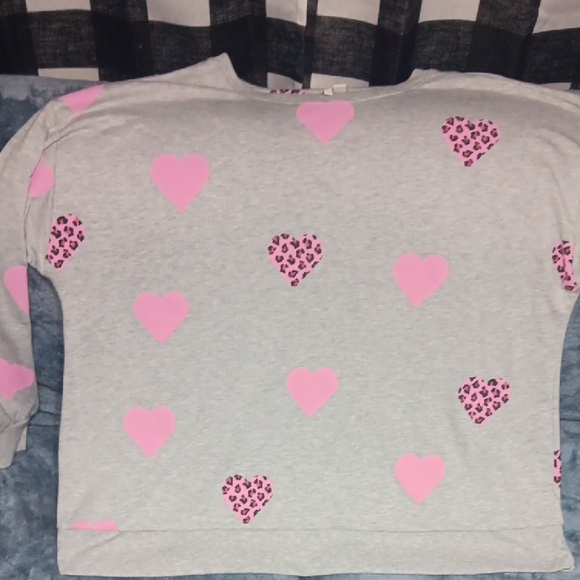 Cato Sweaters - Gray Sweatshirt with Pink Heart Pattern